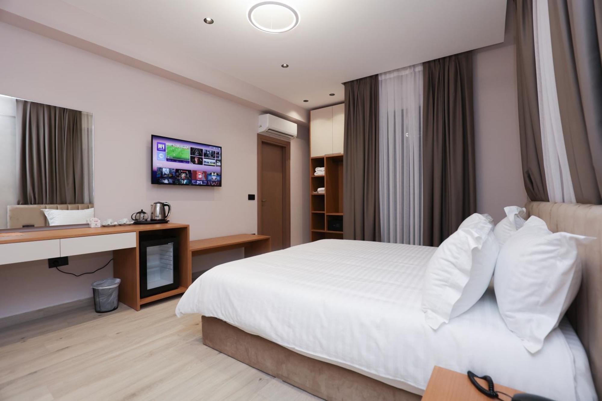 Residence Inn Tirana Exterior photo