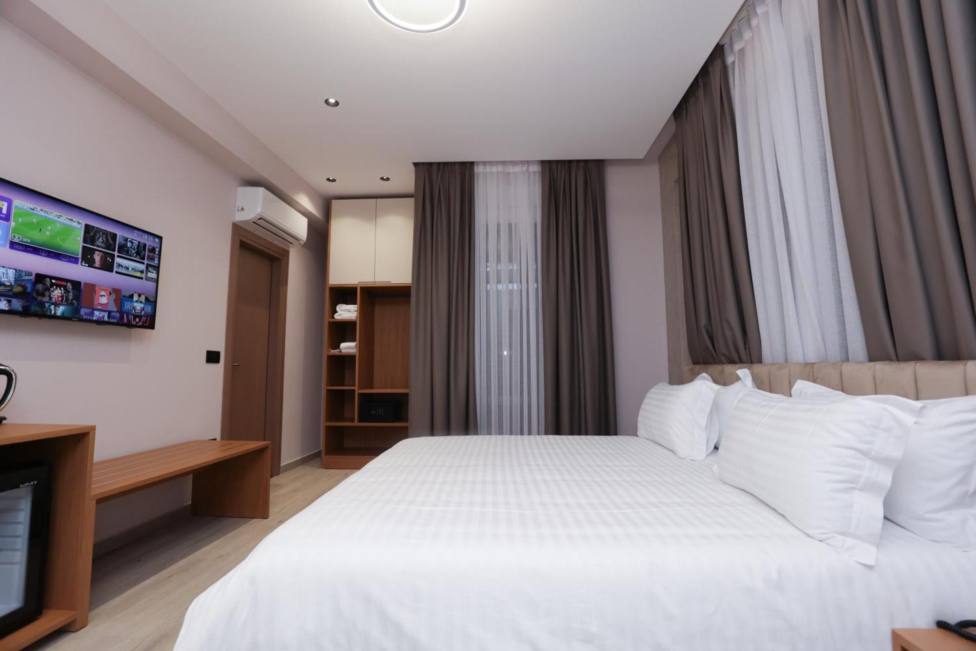 Residence Inn Tirana Exterior photo